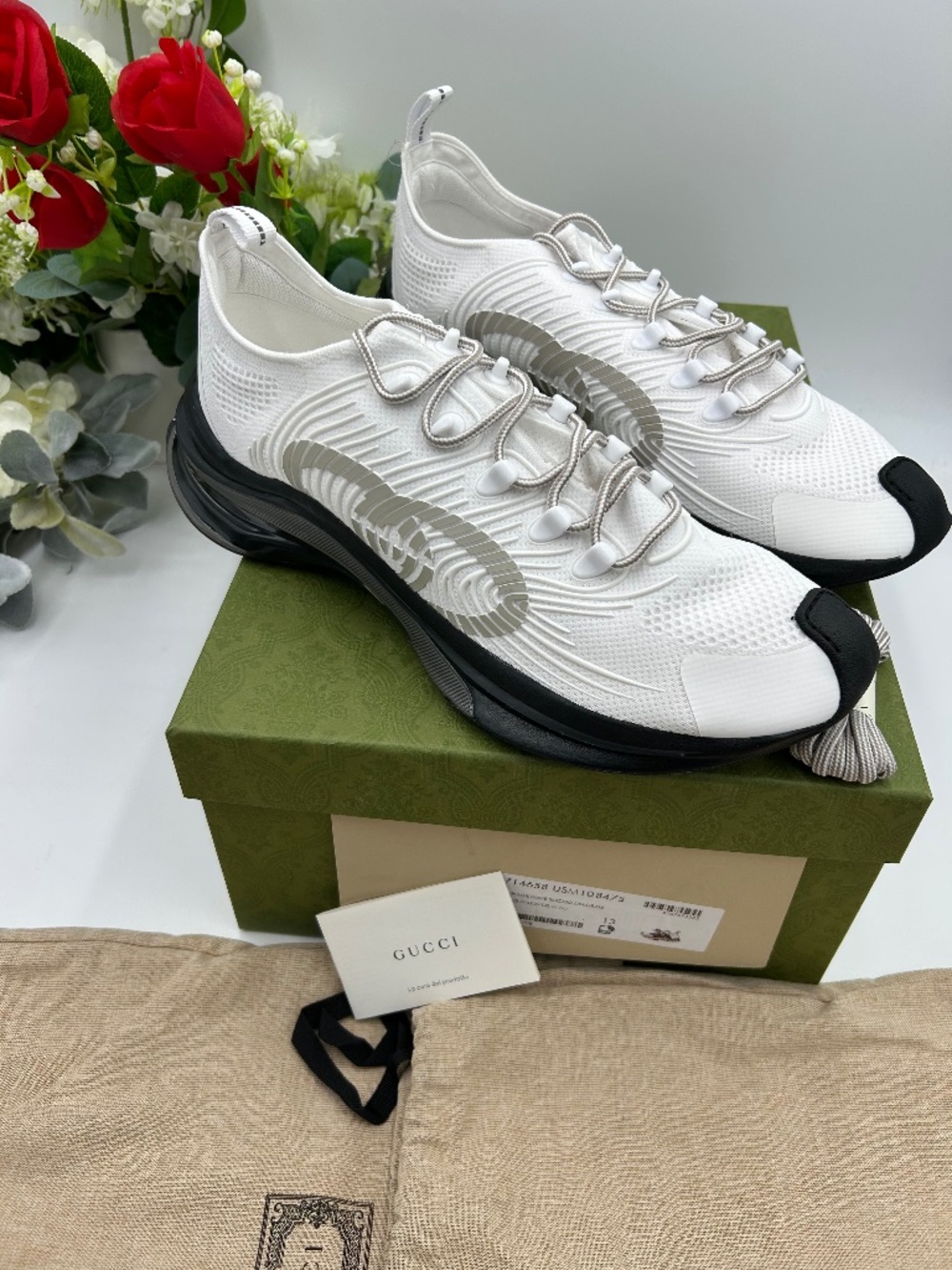 Men’s Gucci trainer, interlocking G sneakers, size 13, made in Italy